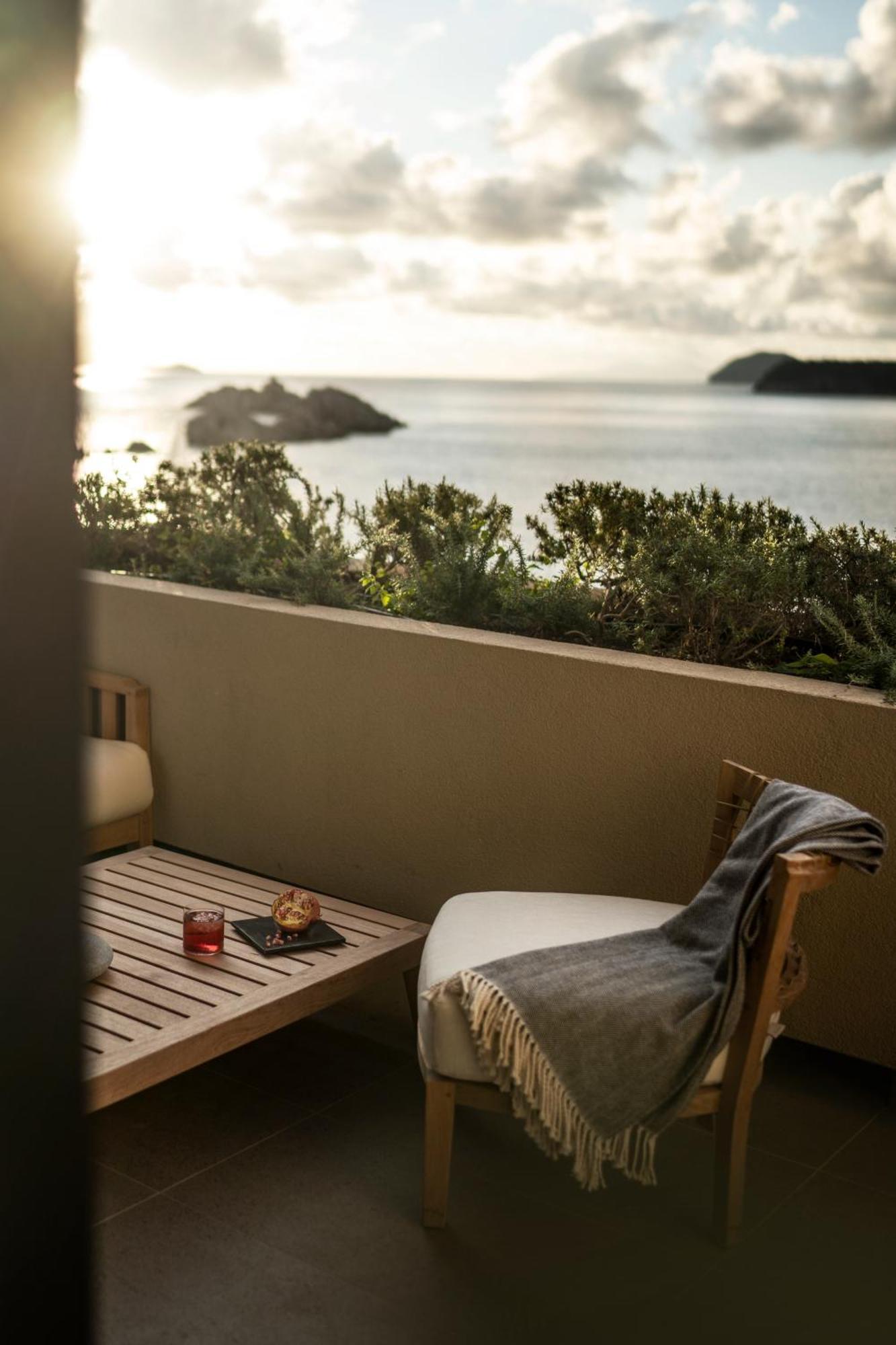Suite Ambassador com Vista Mar e Varanda