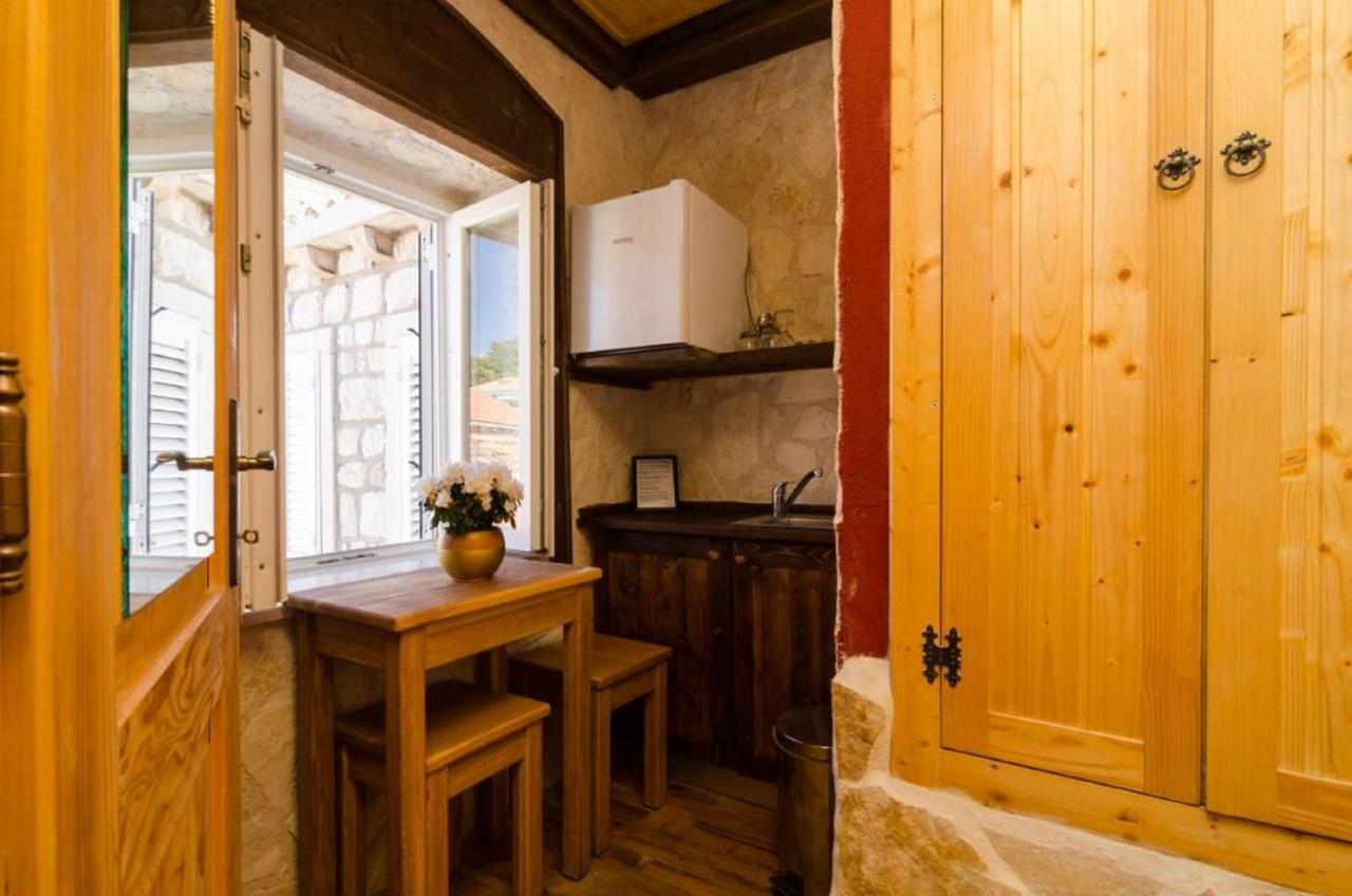 Double Room with Street View