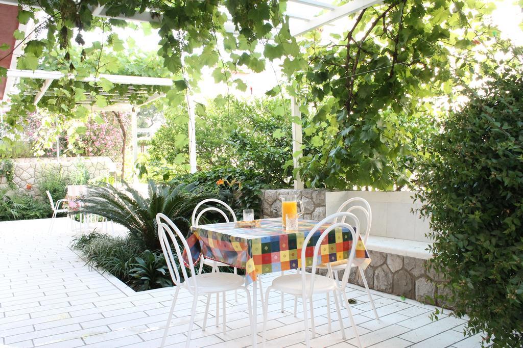 Studio-Apartment mit Terrasse