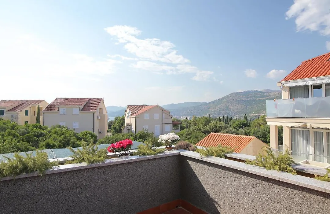 Villa Antea Apartments With Free Parking-1