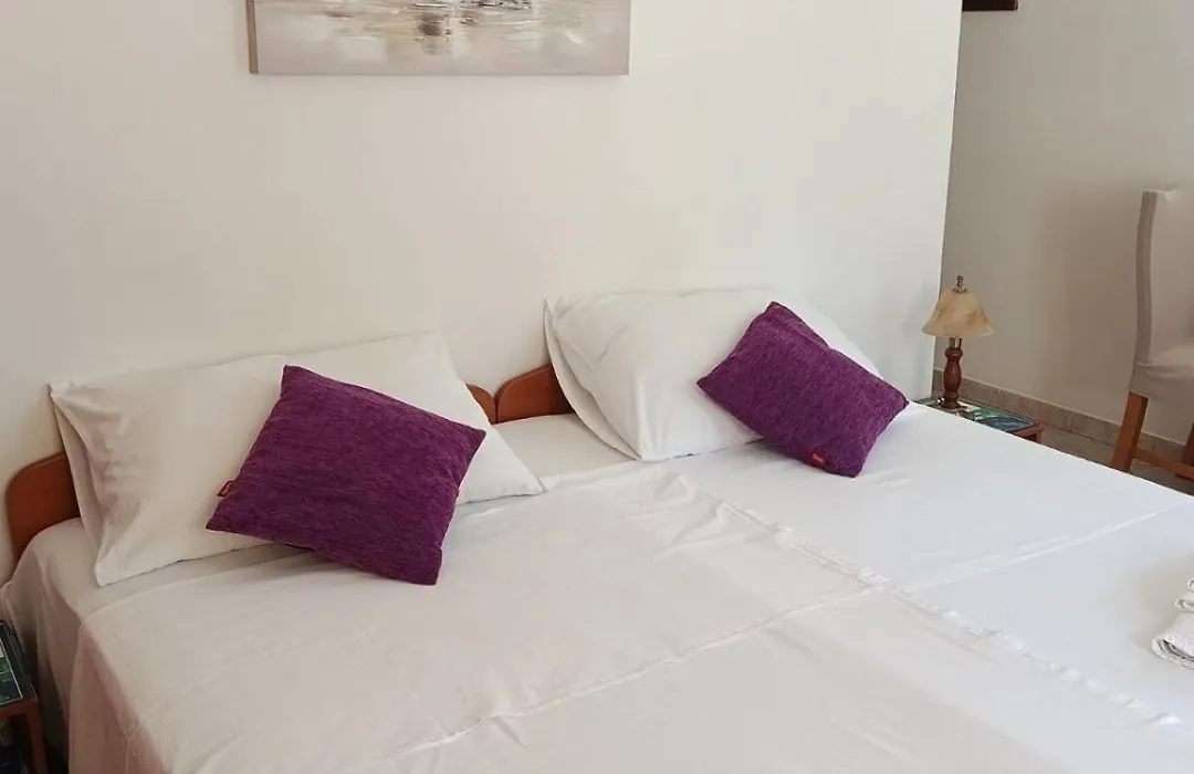 Ava Studio Apartment And Room-1