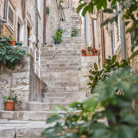 Live Laugh Love Dubrovnik Luxury Rooms-2