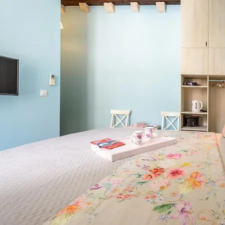 Stradun View En Suite Rooms & Studio-3